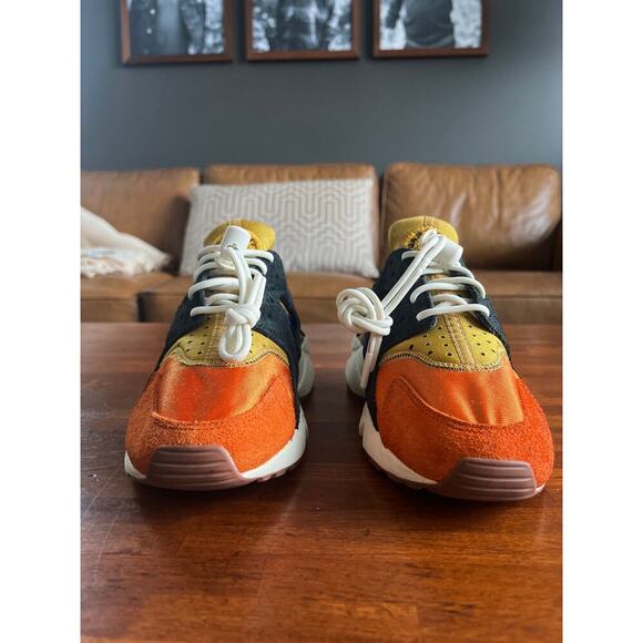 Nike Air Huarache ACG Low Top Trainer Sneakers Campfire Orange Women's Size 8.5 - Picture 4 of 9